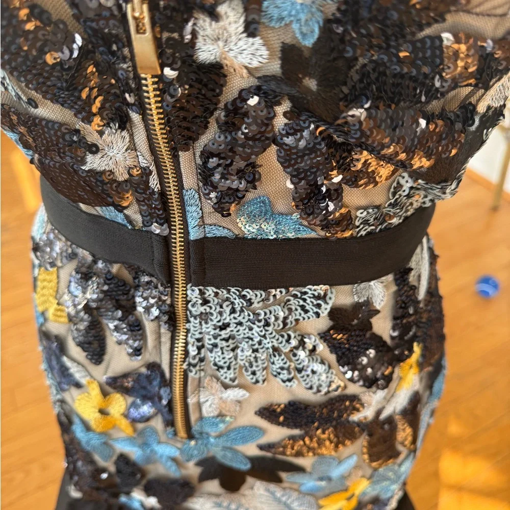 Floral Lace Dress with Ruffle Hem - Picture 3 of 4